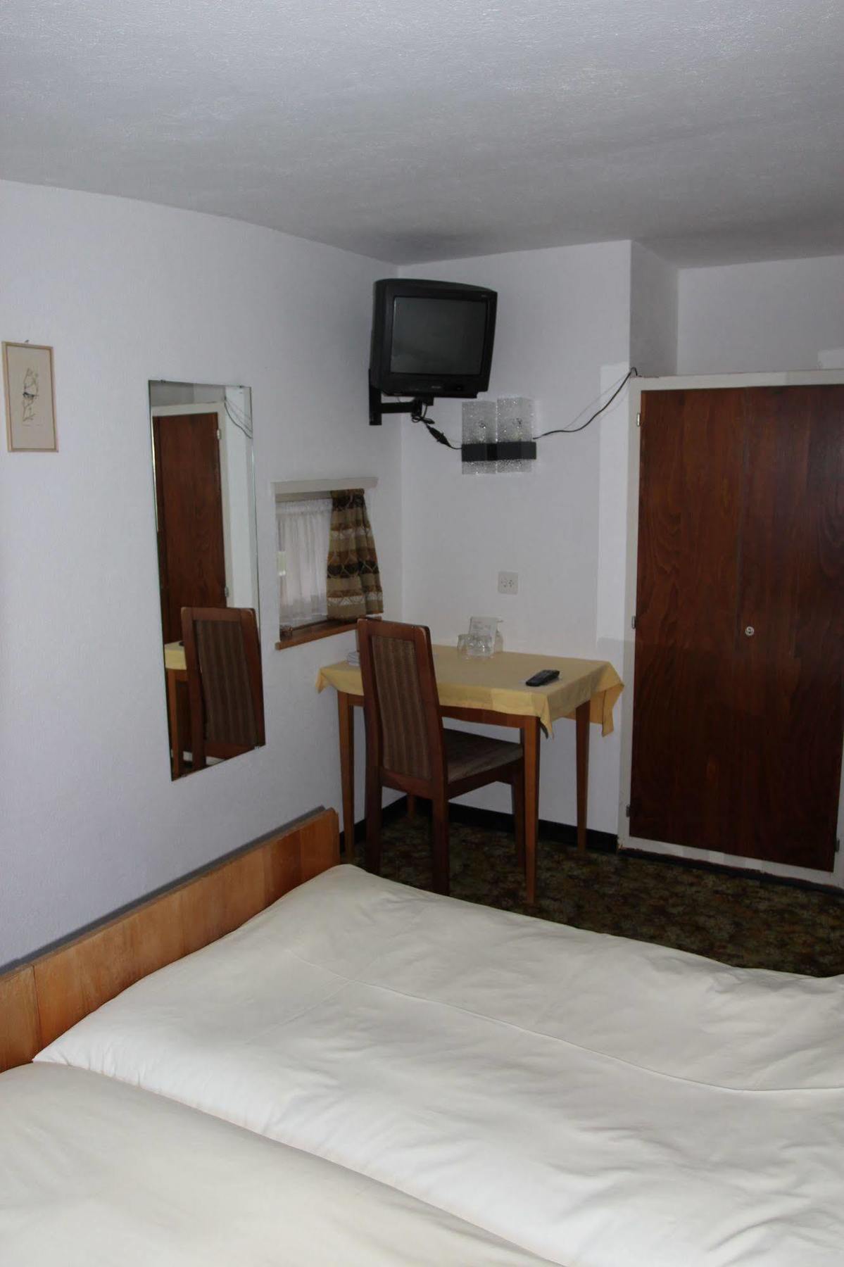 Hotel Alfa Цермат Екстериор снимка